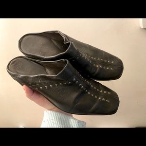 AEROSOLES STUDDED HEELS 8.5